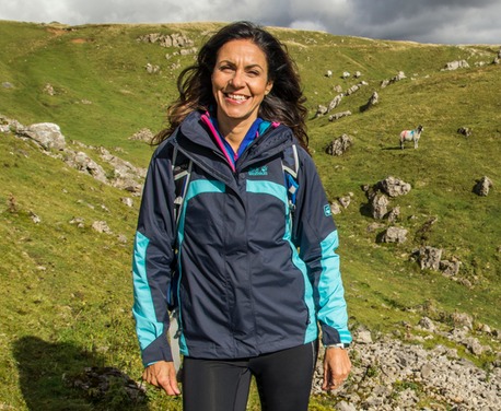 Julia Bradbury Best Walks With A View Cumbria High Cup Nick