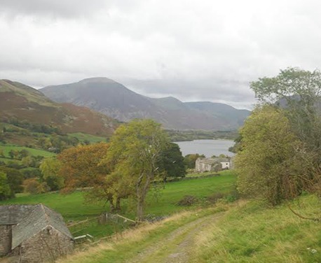 If wonderful views over Loweswater towards Crummock Water and Grasmoor, woodland paths and a wonderful 16th century pub at the end are your thing, then this is the trek for you!
