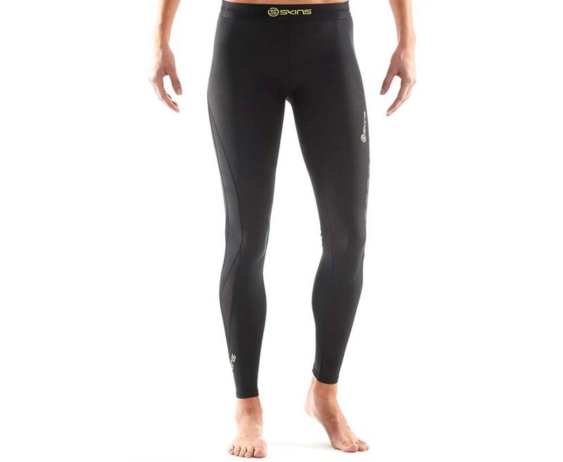 https://theoutdoorguide.co.uk/wp-content/uploads/2017/01/altimus-Skins-DNAmic-Womens-Long-Tights-800x657.jpg
