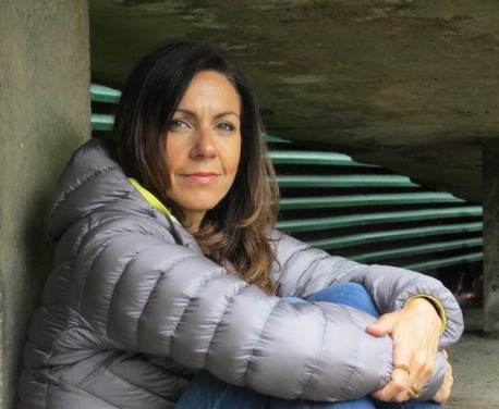 The Outdoor Guide and Julia Bradbury donate to Wintercomfort, a centre that  provides vital welfare services, for homeless.