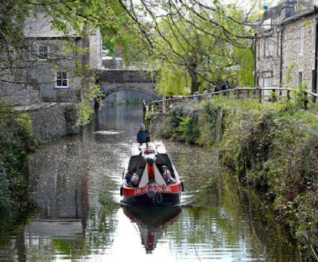 Skipton to Saltaire Canal Walk, West Yorkshire | The Outdoor Guide