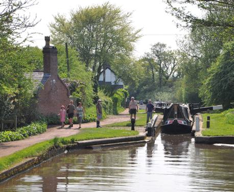 Worcester & Birmingham Canal walk, Midlands | The Outdoor Guide