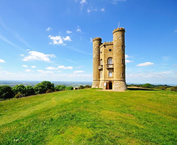 This is a wonderful walk at the Broadway Tower in the Cotswolds.