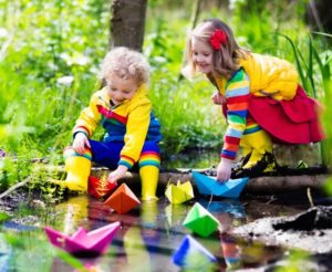 TOG’s 100 Free Things to do Outside with Children