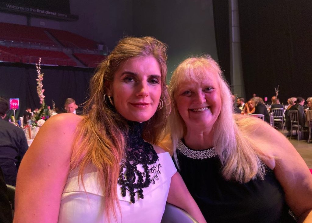 White-Rose-Awards-pic-8b Amanda Owens with Debs