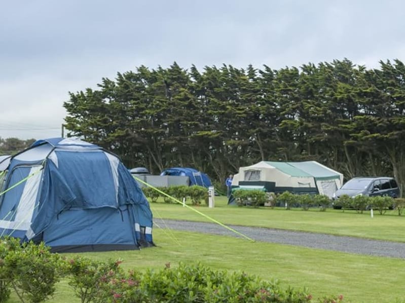 TREGURRIAN-CAMPING